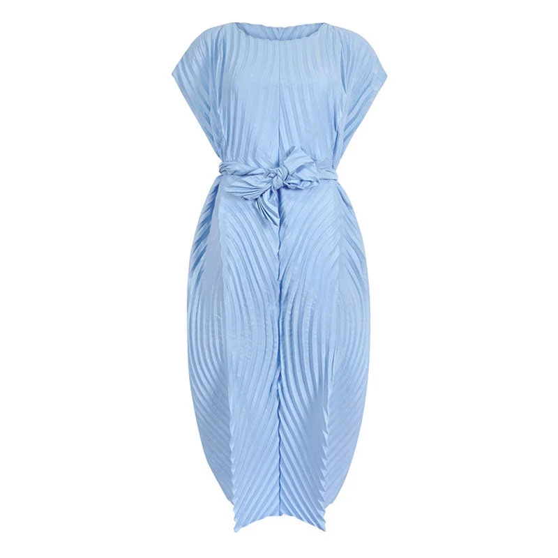 Classic Round Neck Short Sleeve Tie Waist Wavy Pleated Midi Dress