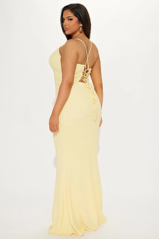 Sara Textured Maxi Dress - Butter Yellow